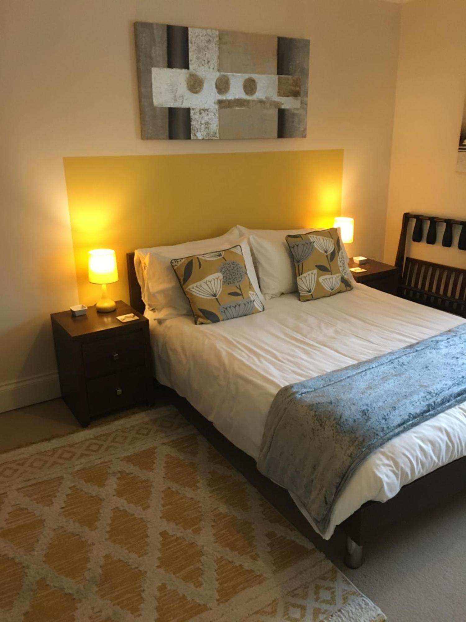 Cosy Apartments At Peel House 特伦特河畔伯顿 外观 照片