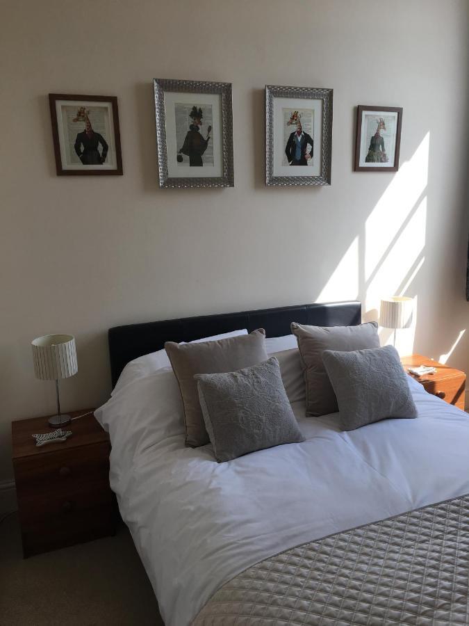Cosy Apartments At Peel House 特伦特河畔伯顿 外观 照片